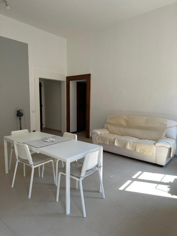 Ferienwohnung Grande Stanza Matrimoniale In Palazzo Signorile Mirandola Exterior foto